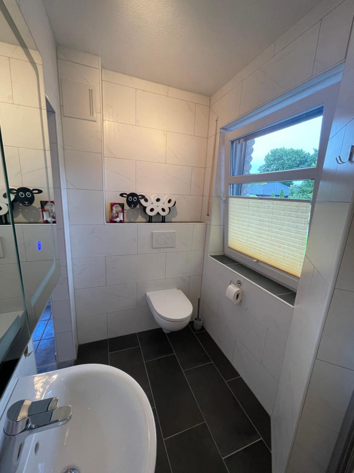Moderne Einliegerwohnung 2024 Hesel Esterno foto